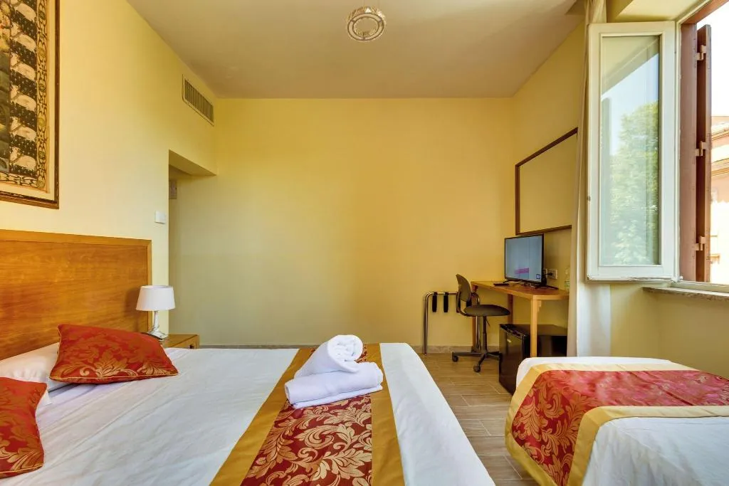 TRIPLE STANDARD Room, Hotel Terminal, Rome