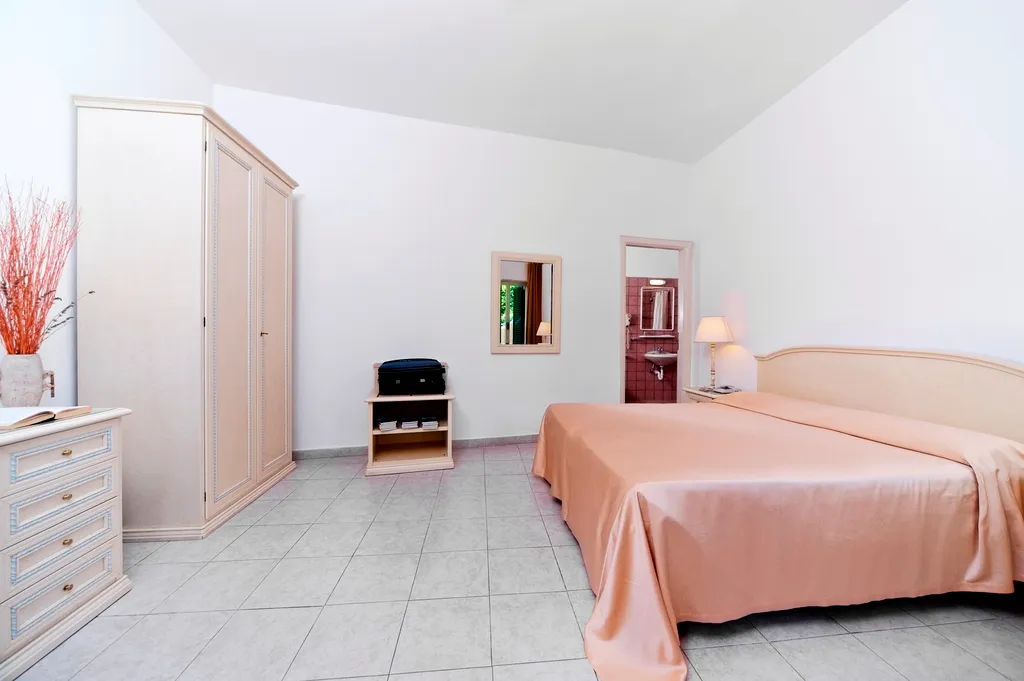 Room, Parco delle Agavi, Naples