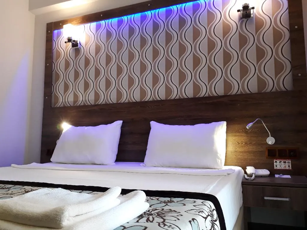 Room, Dolphin Apart, Dalaman