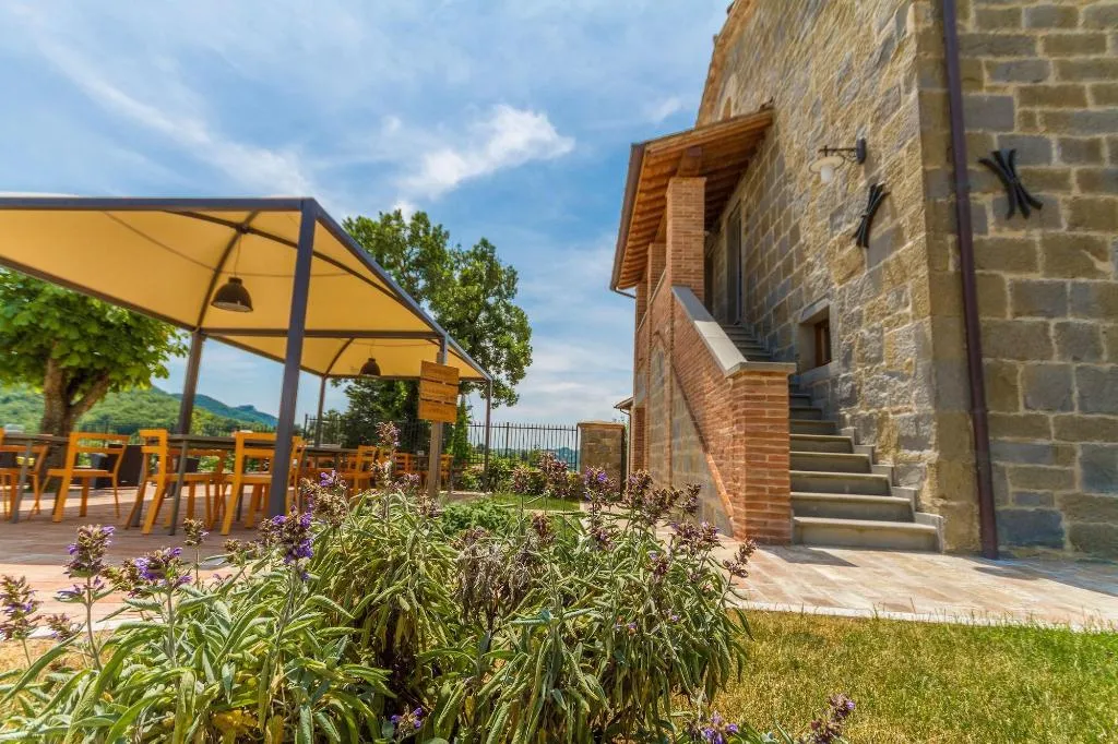 Terrace, Tenuta Borgo Santa Cecilia, Umbria
