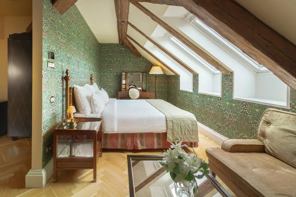 DOUBLE EXECUTIVE KING BED Room, The Mozart Prague, Prague