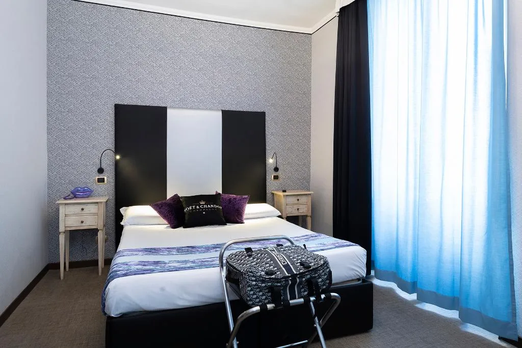 Double or Twin STANDARD Room, Relais Dei Papi, Rome