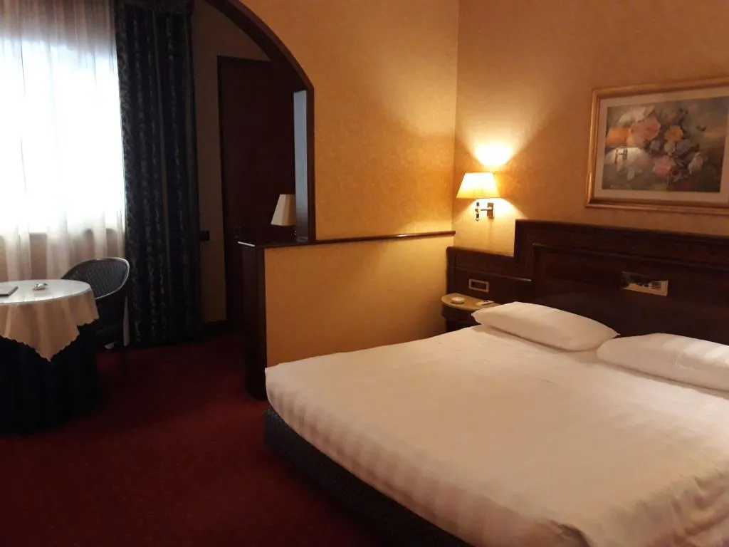 Room, Hotel Motel Luna, Milan