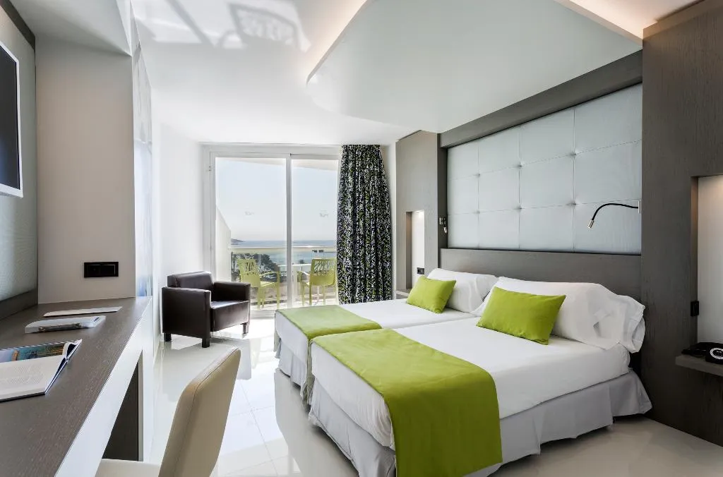 DOUBLE STANDARD Room, The Ibiza Twiins, Ibiza