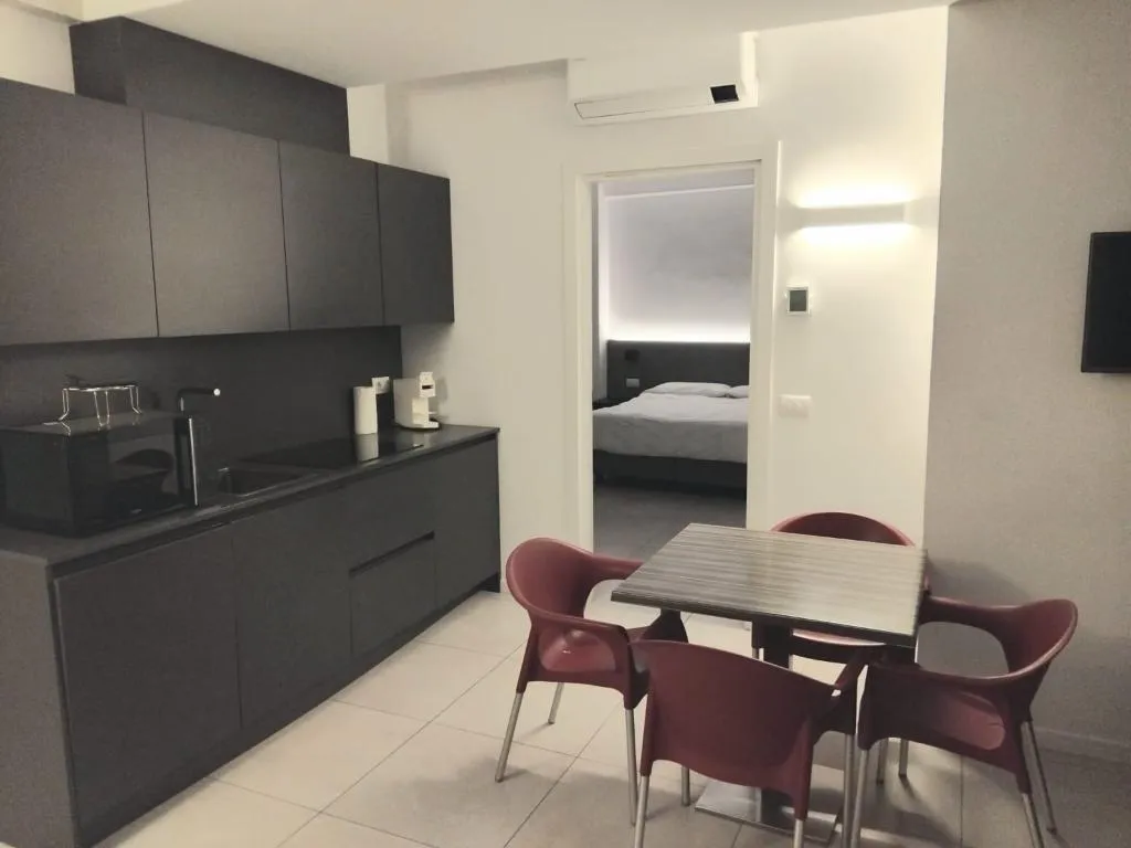 TRIPLE PREMIUM Room, Venice Terminal Apartments & Suites, Venice