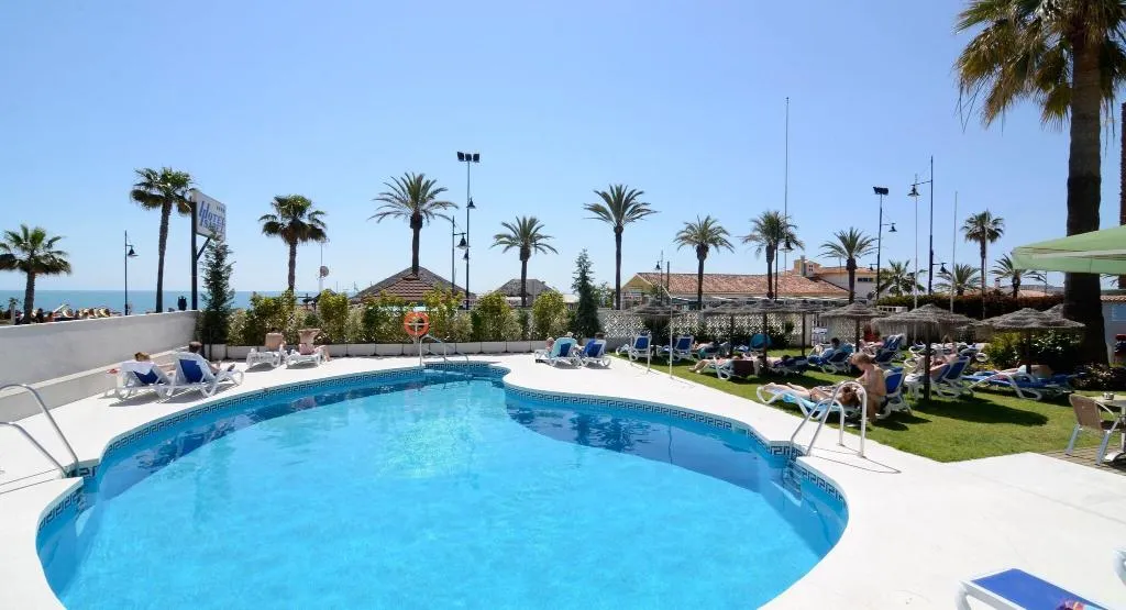 Pool, Isabel, Costa Del Sol