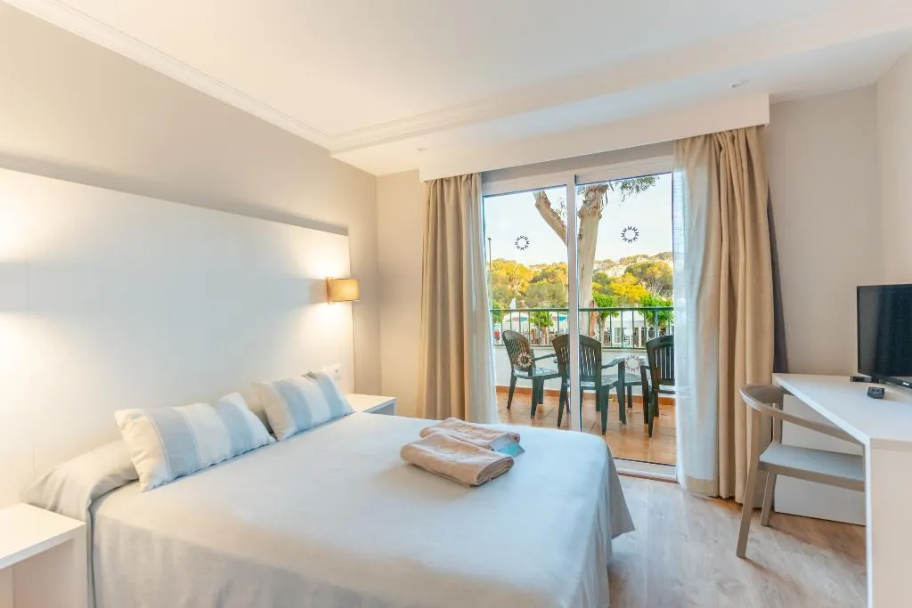 FAMILY ROOM STANDARD Room, Minura Cala Galdana & Apartamentos d´Aljandar, Menorca