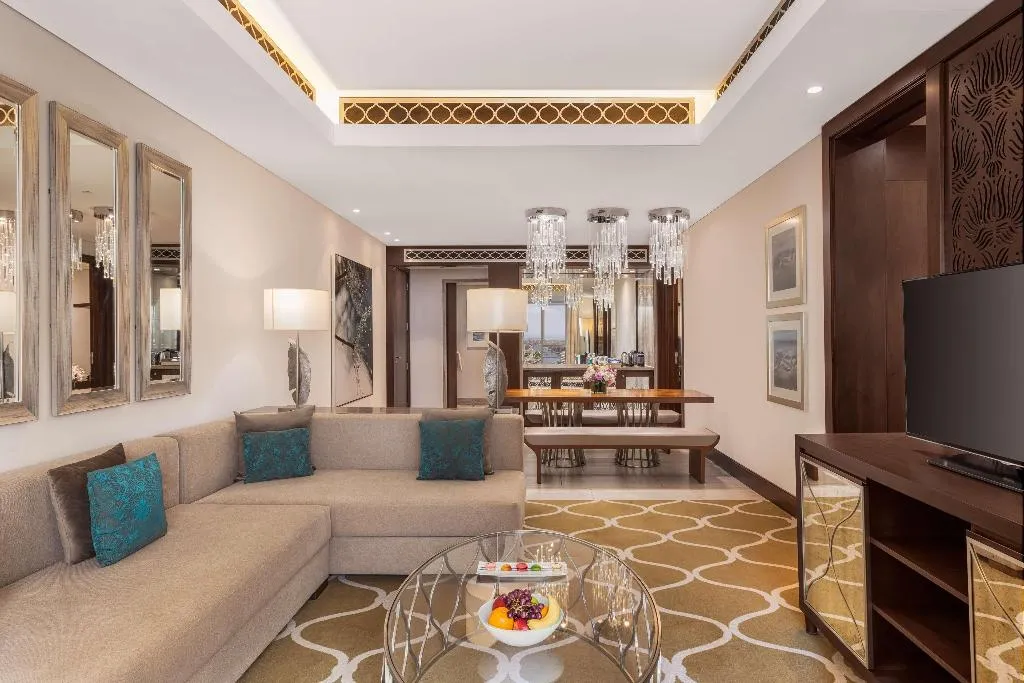 FAMILY ROOM STANDARD Room, Hilton Dubai Al Habtoor City, Dubai