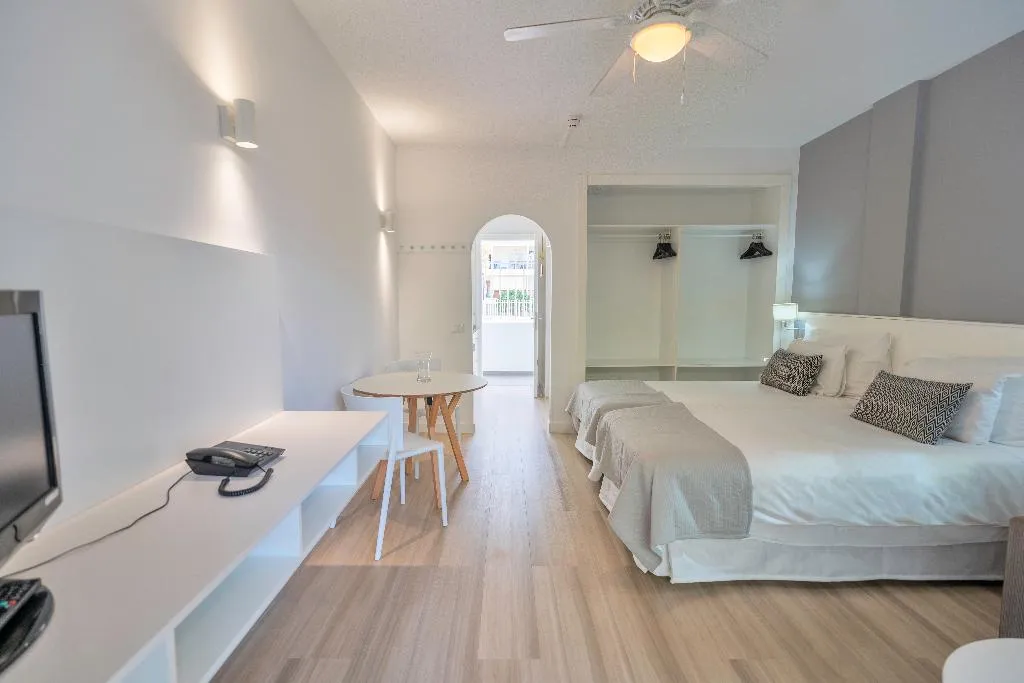 STUDIO POOL VIEW Room, Coral California, Tenerife