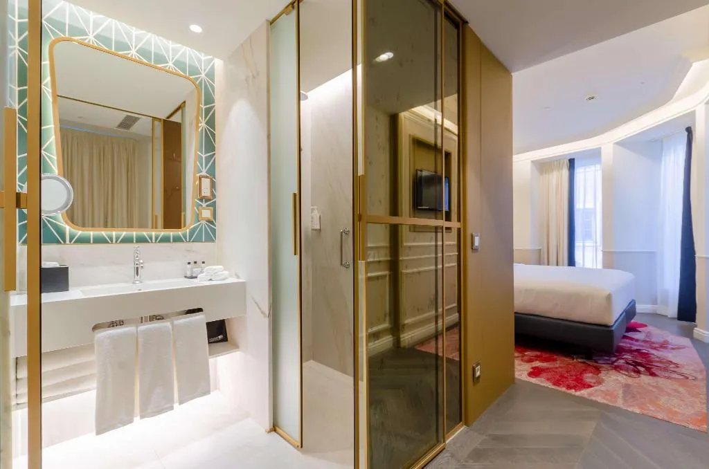 Room, The Emerald House Lisbon, Curio Collection by Hilt, Lisbon
