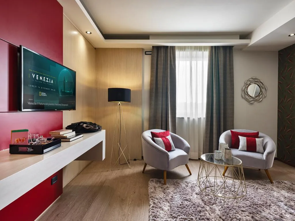 QUADRUPLE DELUXE Room, Winter Garden Hotel Bergamo Aeroporto, Milan