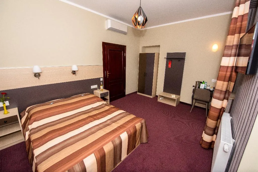 DOUBLE STANDARD Room, Kazimierz II, Krakow