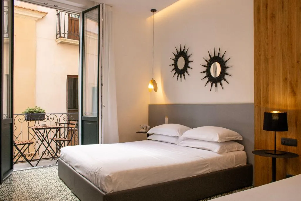 TRIPLE DELUXE WITH TERRACE Room, Badia Nuova Apart Hotel, Palermo