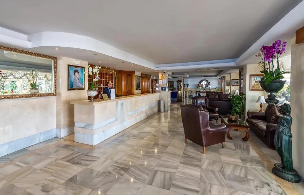 Lobby, Balcon de Europa, Costa Del Sol