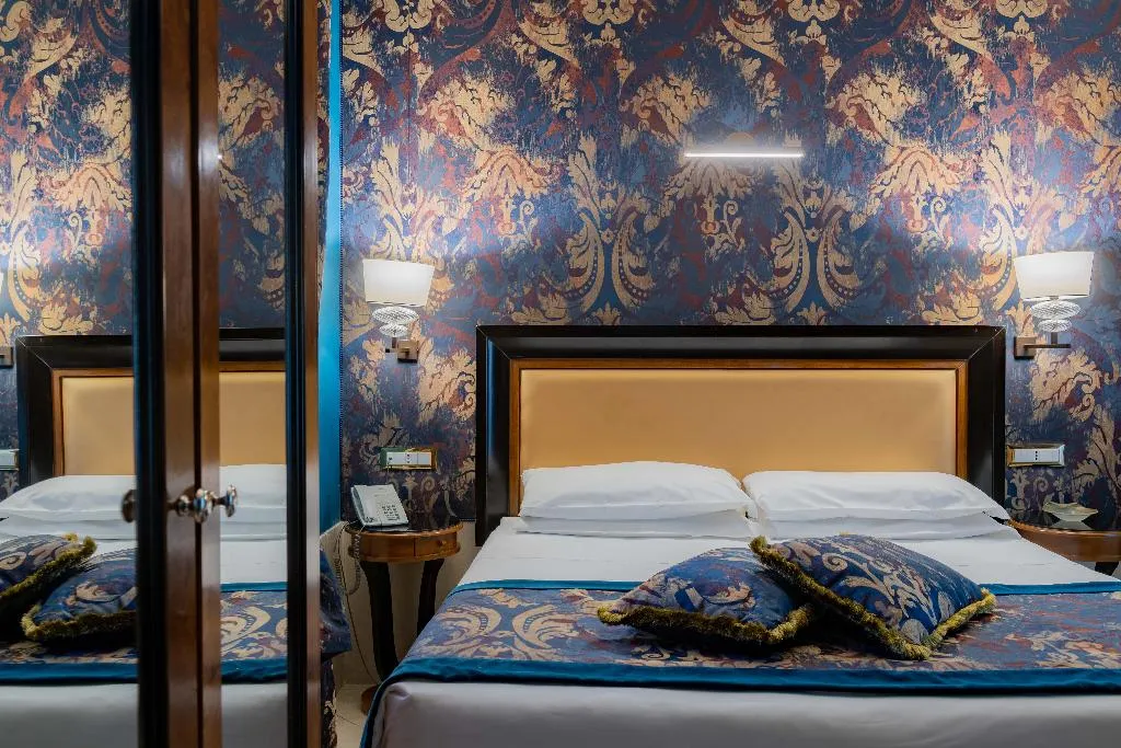 DOUBLE INNER Room, Paganelli, Venice