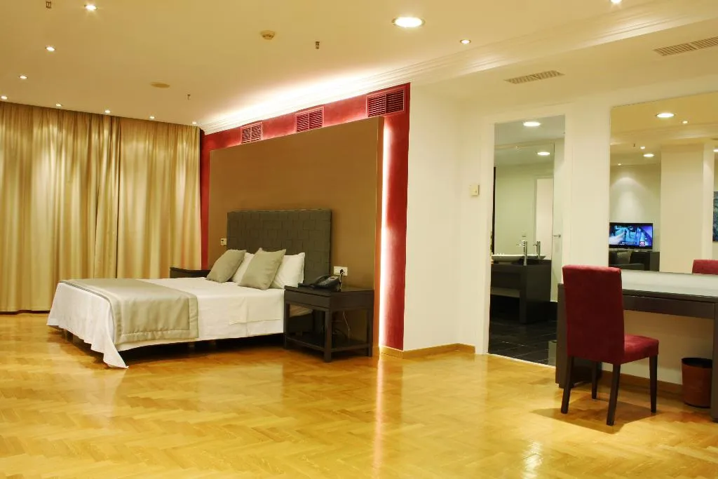 QUADRUPLE ECONOMY Room, Theoxenia House, Athens