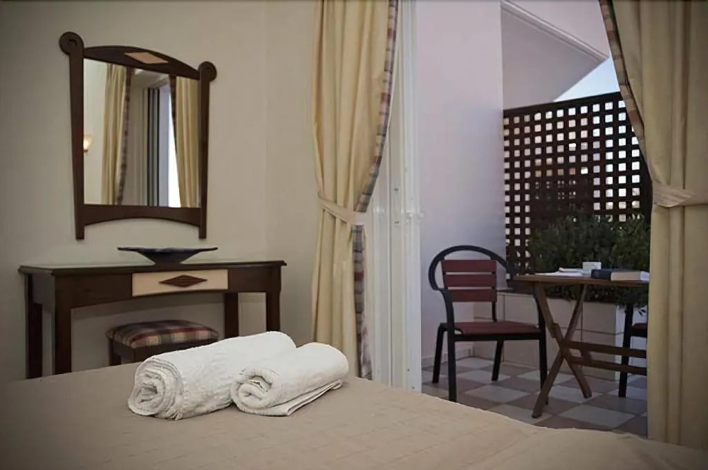 Room, Caretta Beach, Crete