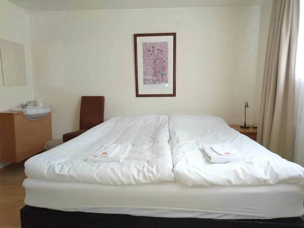 Room, Alba Guesthouse, Reykjavik