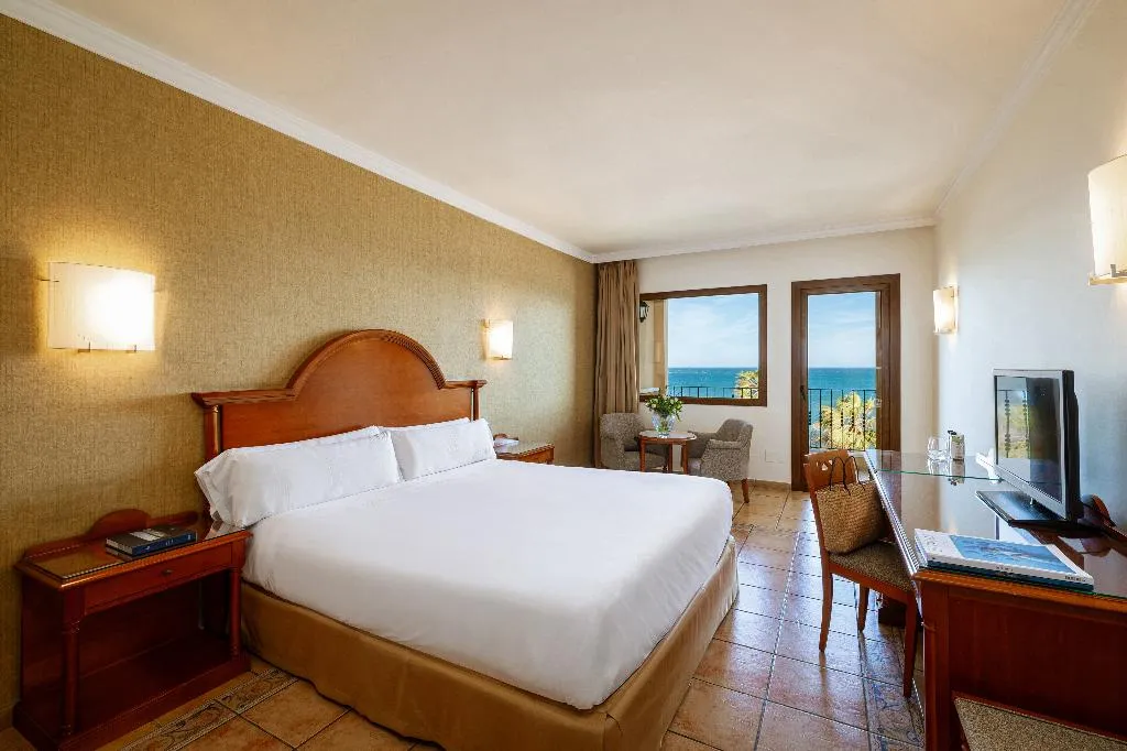 TRIPLE SEA VIEW Room, Hotel IPV Palace & Spa, Costa Del Sol