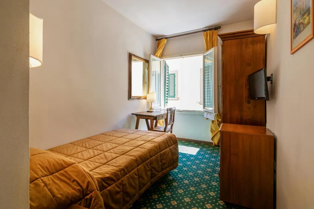 SINGLE STANDARD Room, Hotel San Giorgio & Olimpic, Florence