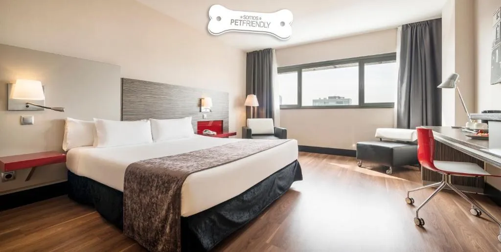 Double or Twin STANDARD Room, Ilunion Barcelona, Barcelona