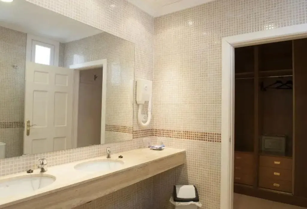 DOUBLE STANDARD Room, Lloyds Beach Club, Costa Blanca