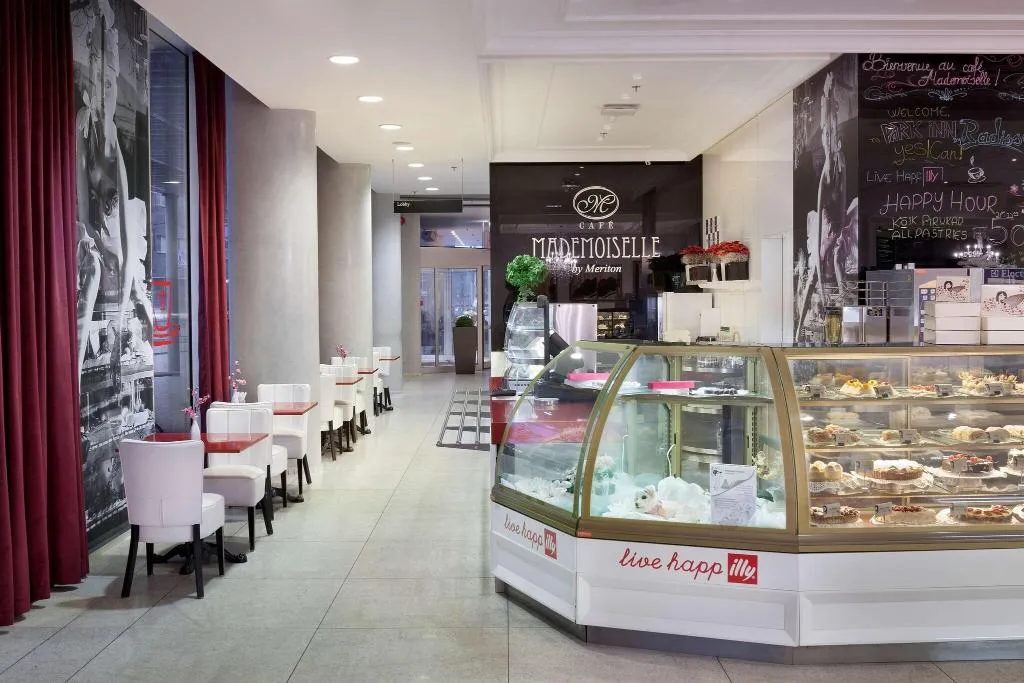 Bar, Park Inn by Radisson Meriton Conference&Spa Hotel, Tallinn