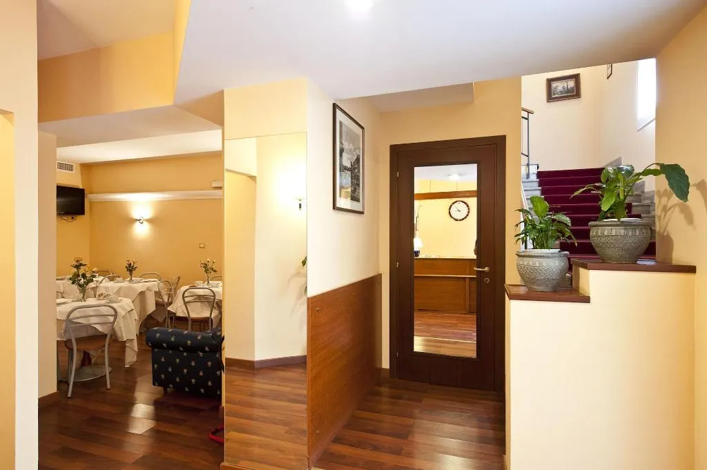 Restaurant, Hotel 4 Pini, Rome