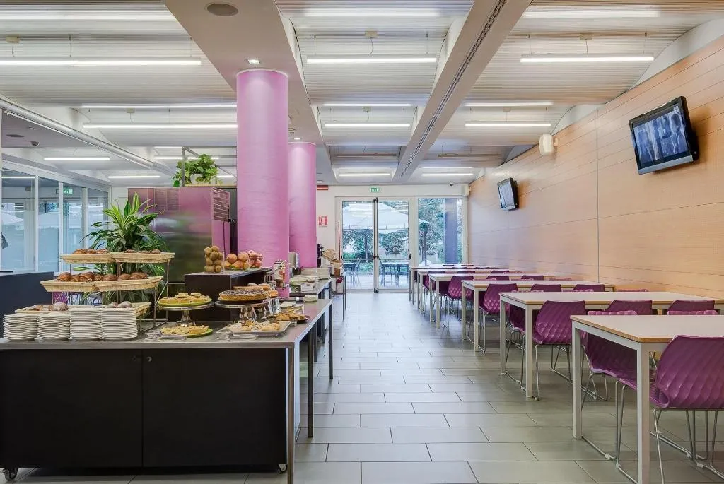 Restaurant, Camplus Guest Turro - Casa per Ferie, Milan
