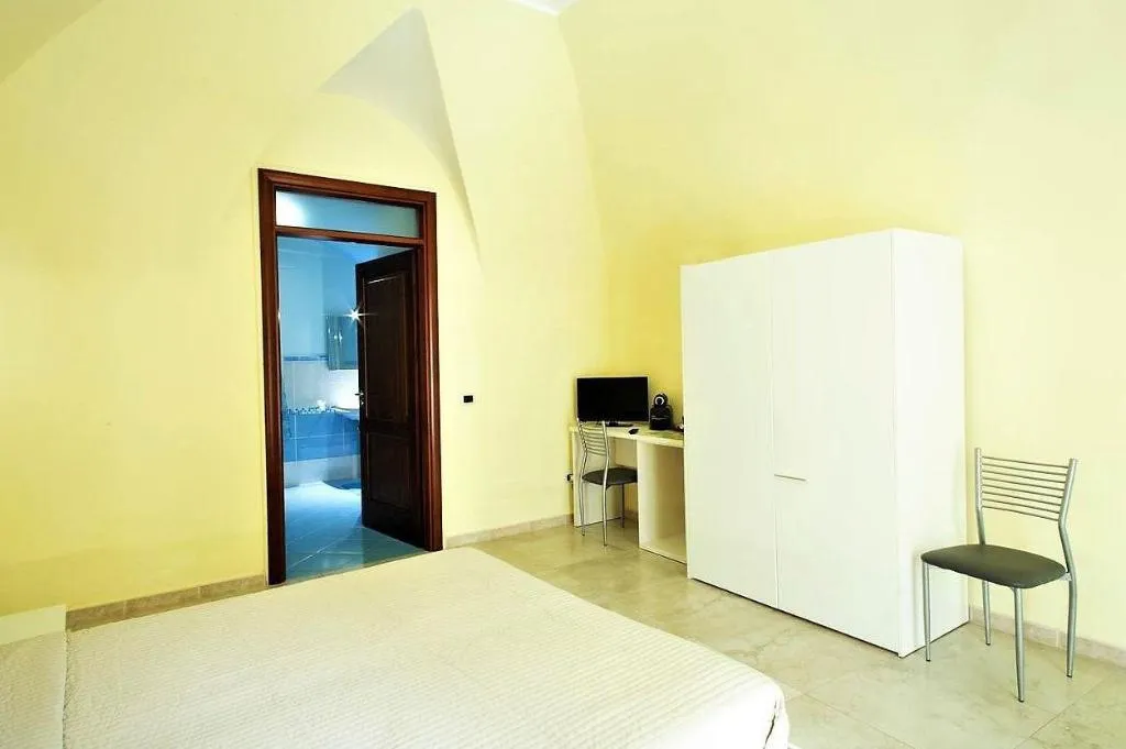 Room, Temples Rooms, Catania