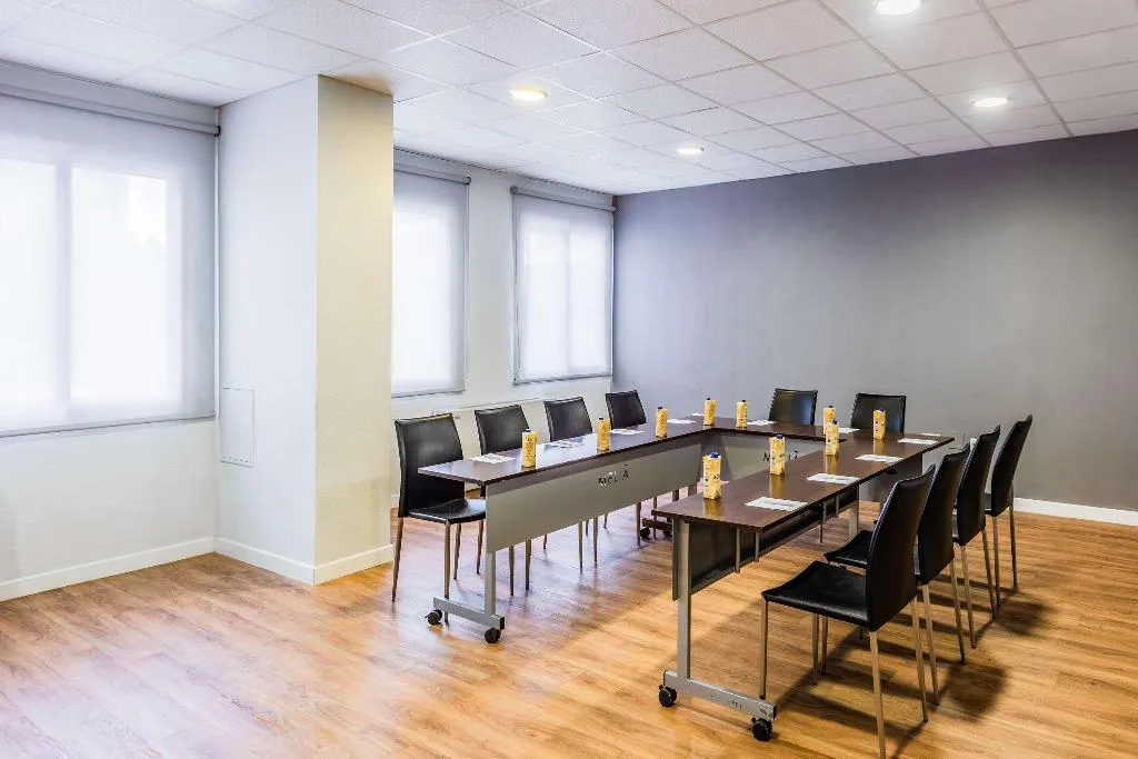 Conferences, Hotel Madrid Chamartín Affiliated by Meliá, Madrid