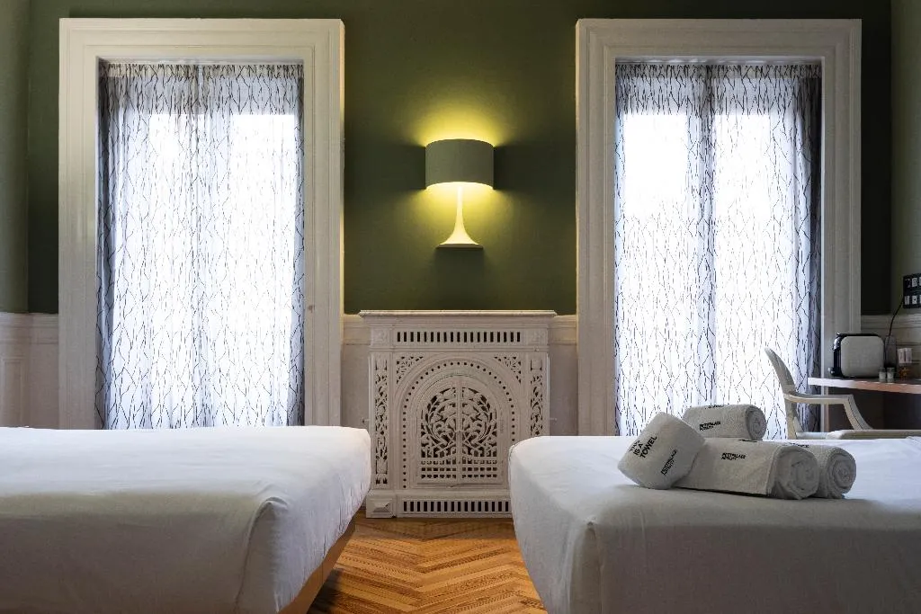DOUBLE CAPACITY 4 ONE BEDROOM Room, Petit Palace Lealtad Plaza, Madrid