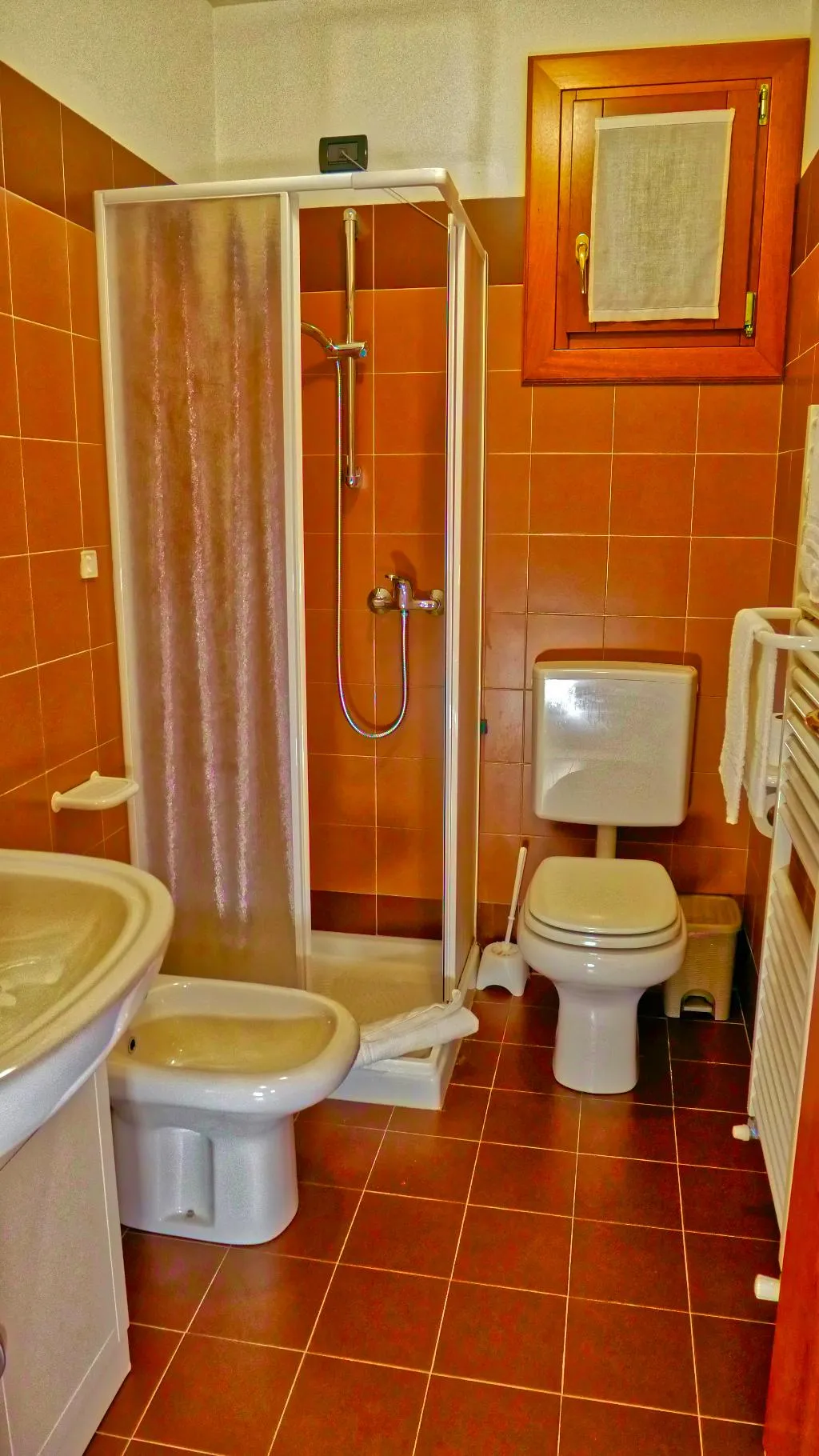 TRIPLE THREE BEDROOMS ONE BATHROOM Room, Hotel Vajont, Venice