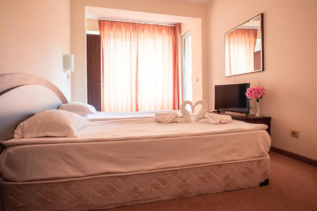 APARTMENT TWO BEDROOMS Room, Paradise Green Park, Varna