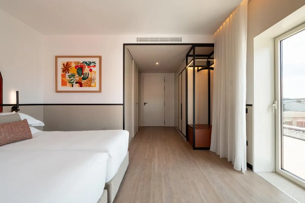 SINGLE SUPERIOR WITH TERRACE Room, The Editory Garden Baixa Porto Hotel, Porto