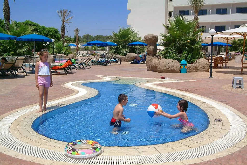 Pool, Nissiana Hotel and Bungalows, Cyprus