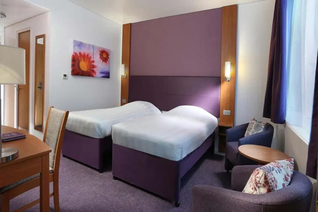 TWIN STANDARD Room, Premier Inn International Airport, Dubai