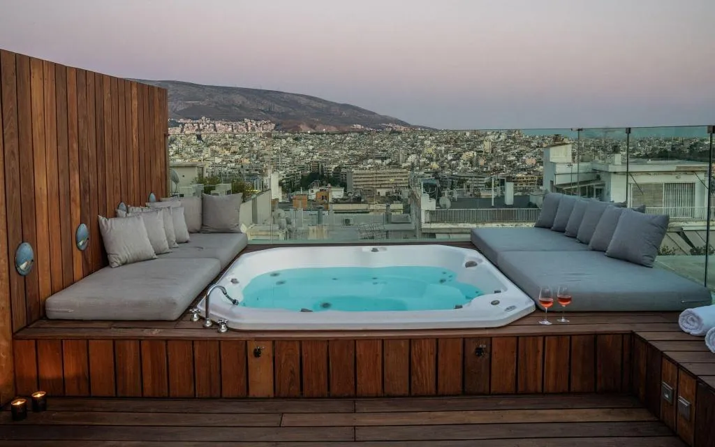 Room, Periscope, Athens