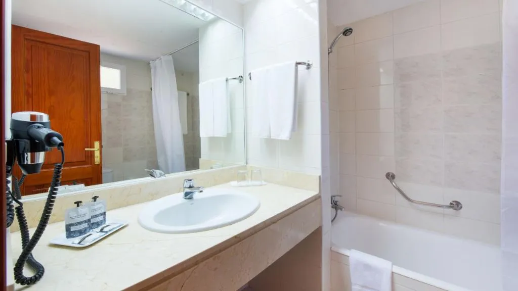 Room, Hotel Cala Romantica Mallorca, Majorca