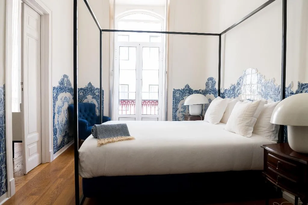 SUITE QUEEN SIZE BED Room, 1869 PrIncipe Real, Lisbon