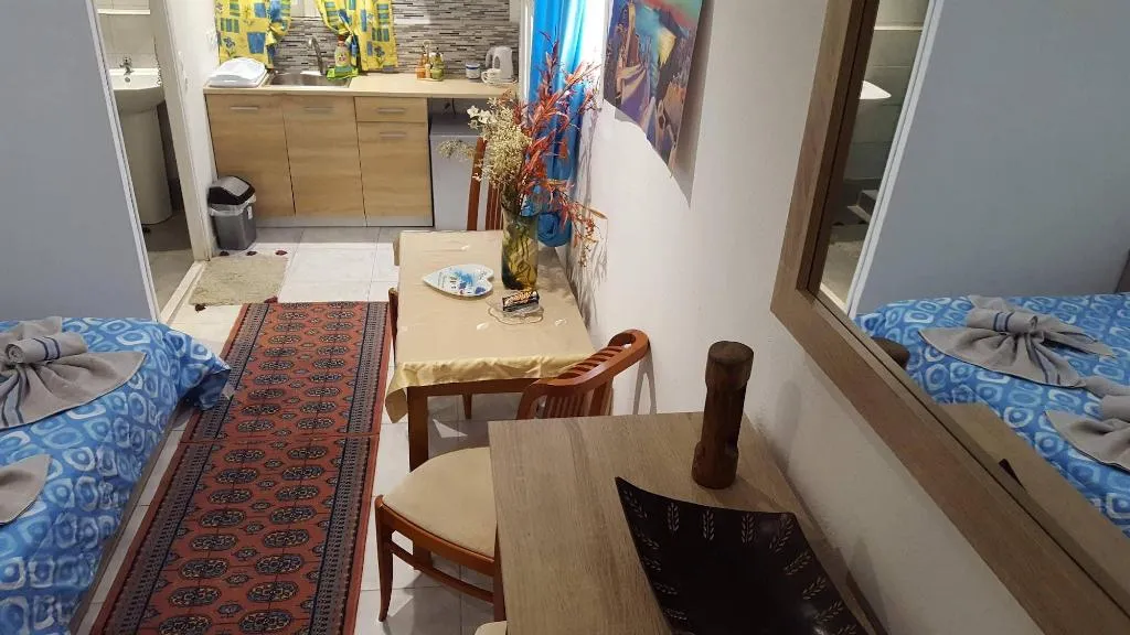 Room, Pleasure Beachside Studios, Santorini