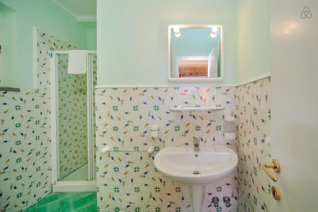 Room, Villa De Angelis, Naples