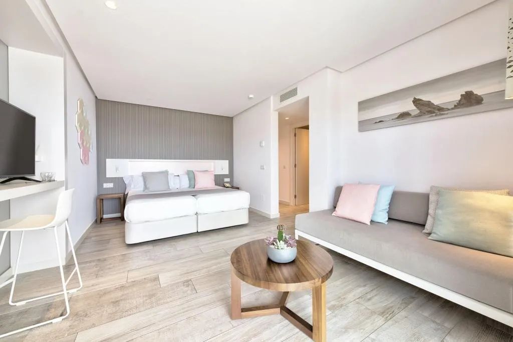 TWIN WITH TERRACE Room, Hotel Garbi Ibiza & Spa, Ibiza