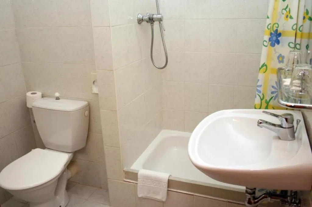 TRIPLE STANDARD Room, ILF Hotel Prague, Prague