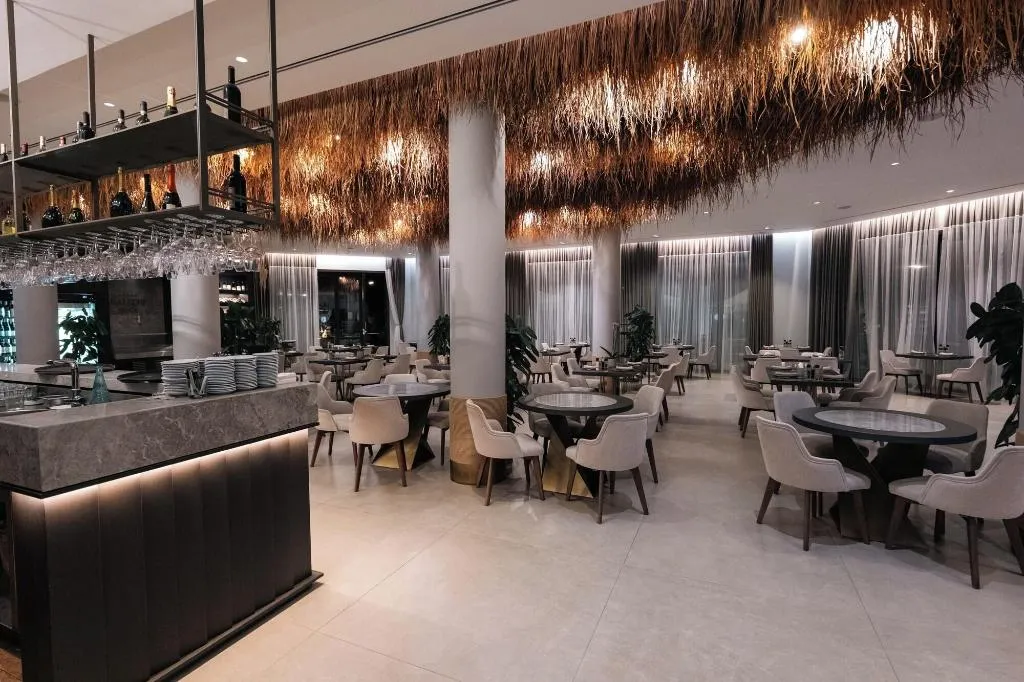 Restaurant, Mazarine Hotel, Kavaje
