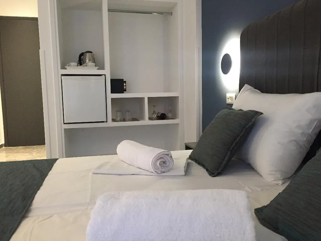 Double or Twin STANDARD Room, City Pearl, Crete