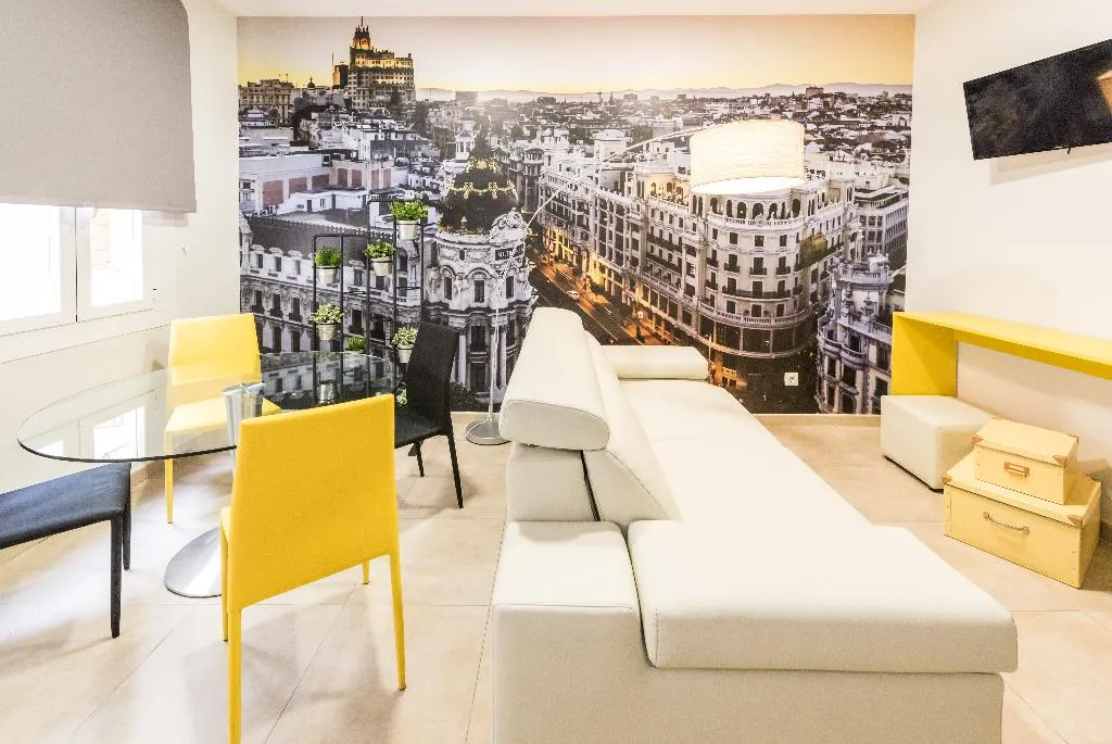 APARTMENT CAPACITY 4 ONE BEDROOM Room, Smartr Chueca, Madrid