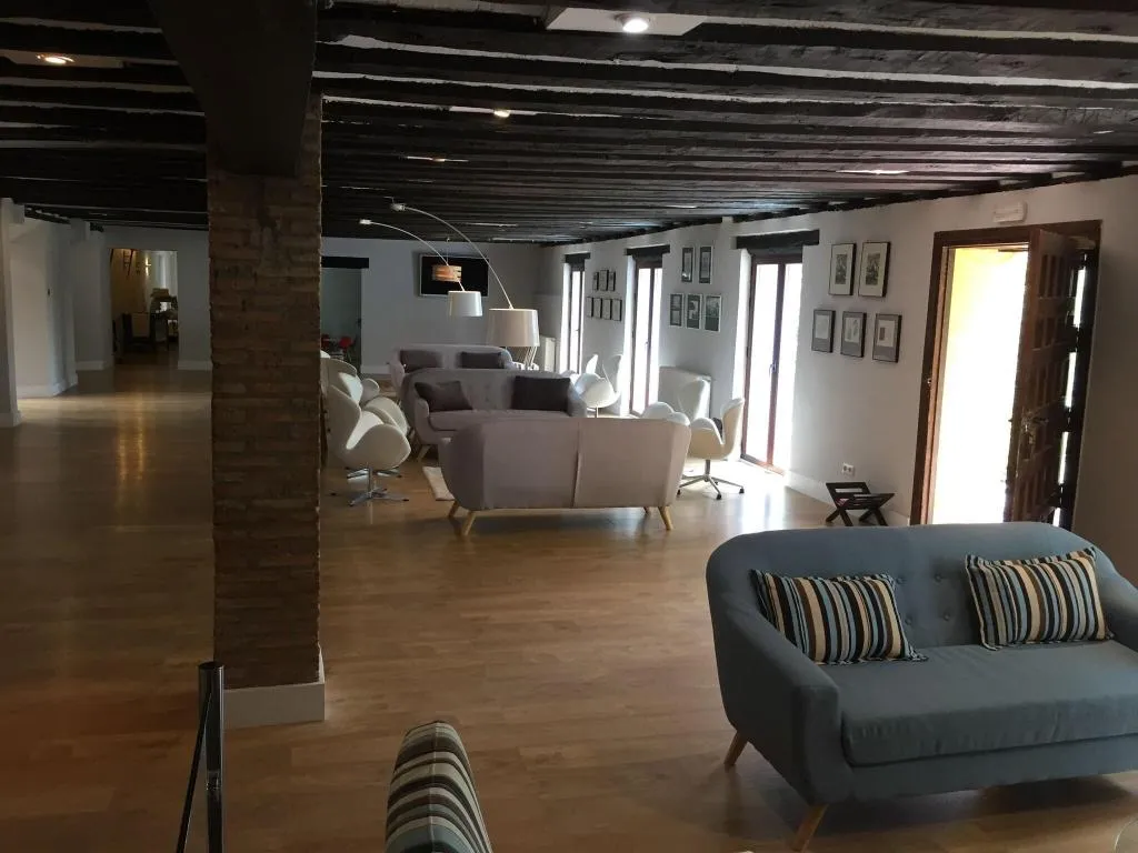Lobby, Cueva del Fraile, Madrid