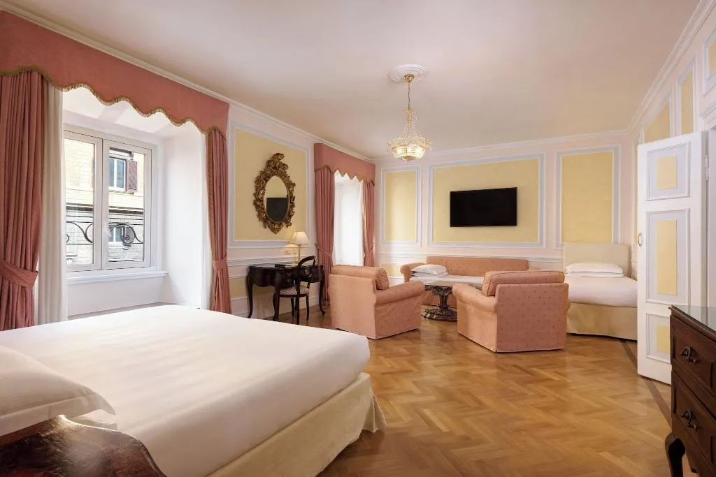 Room, Hotel Quirinale, Rome