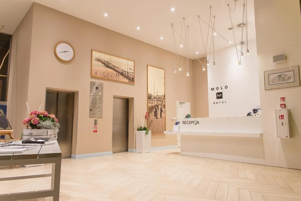 Lobby, Molo, Gdansk